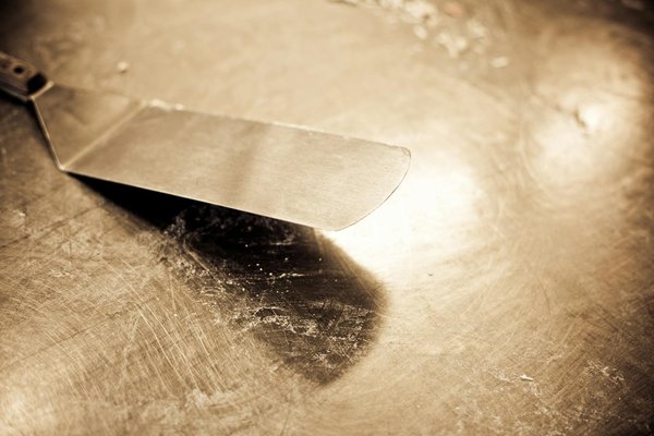 How Are UK Kitchens Balancing Tradition and Modernity?