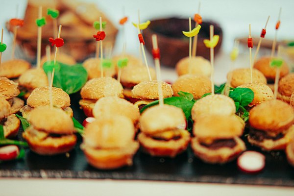 Essential must-haves for setting up your uk kitchen: a comprehensive guide